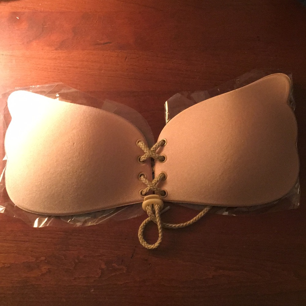 Alexia Shapewear adjustable adhesive bra!
